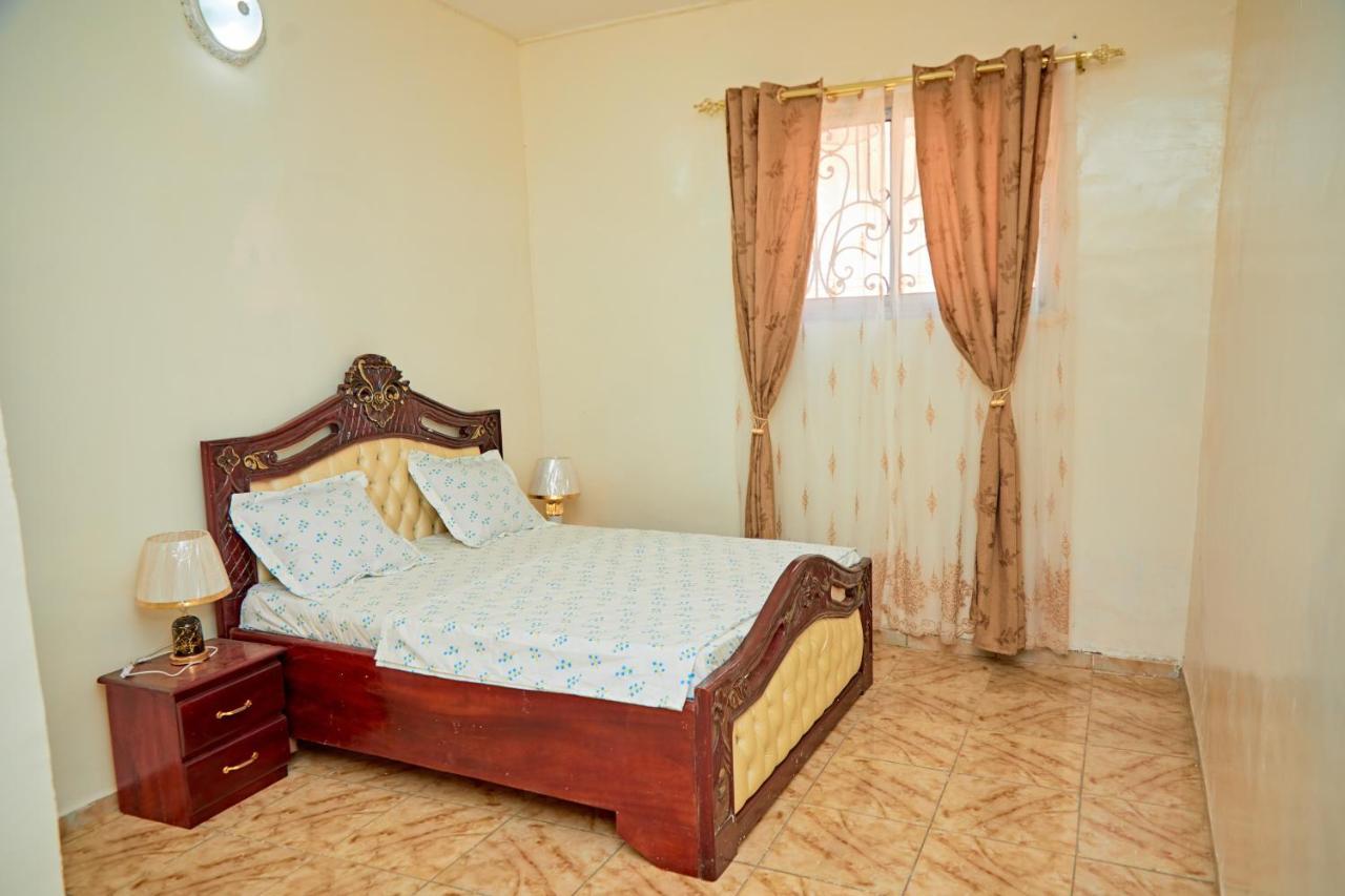 Appartement Avec Vue Panoramique Two Or Three Rooms Yaounde Ngoại thất bức ảnh
