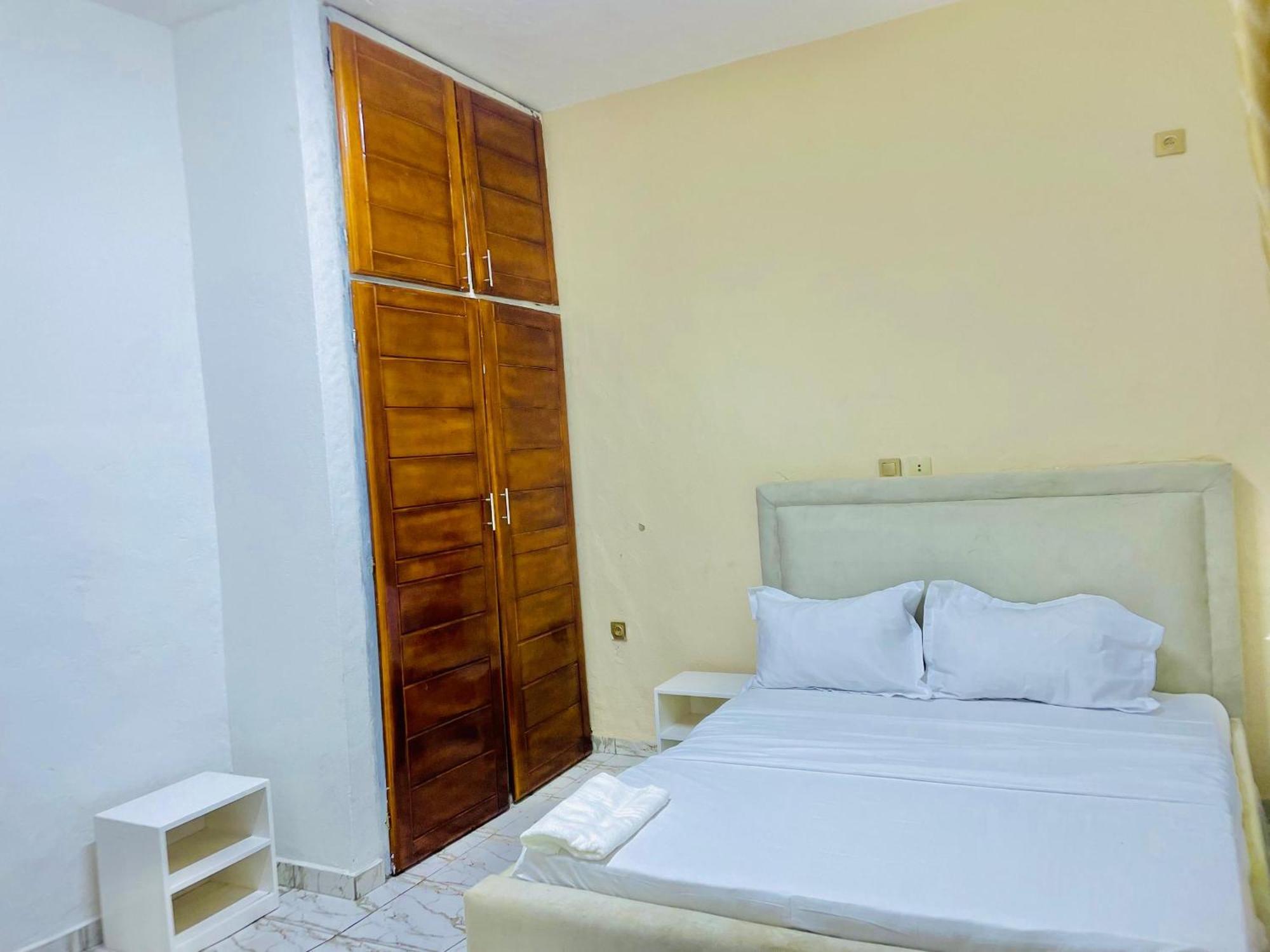 Appartement Avec Vue Panoramique Two Or Three Rooms Yaounde Ngoại thất bức ảnh