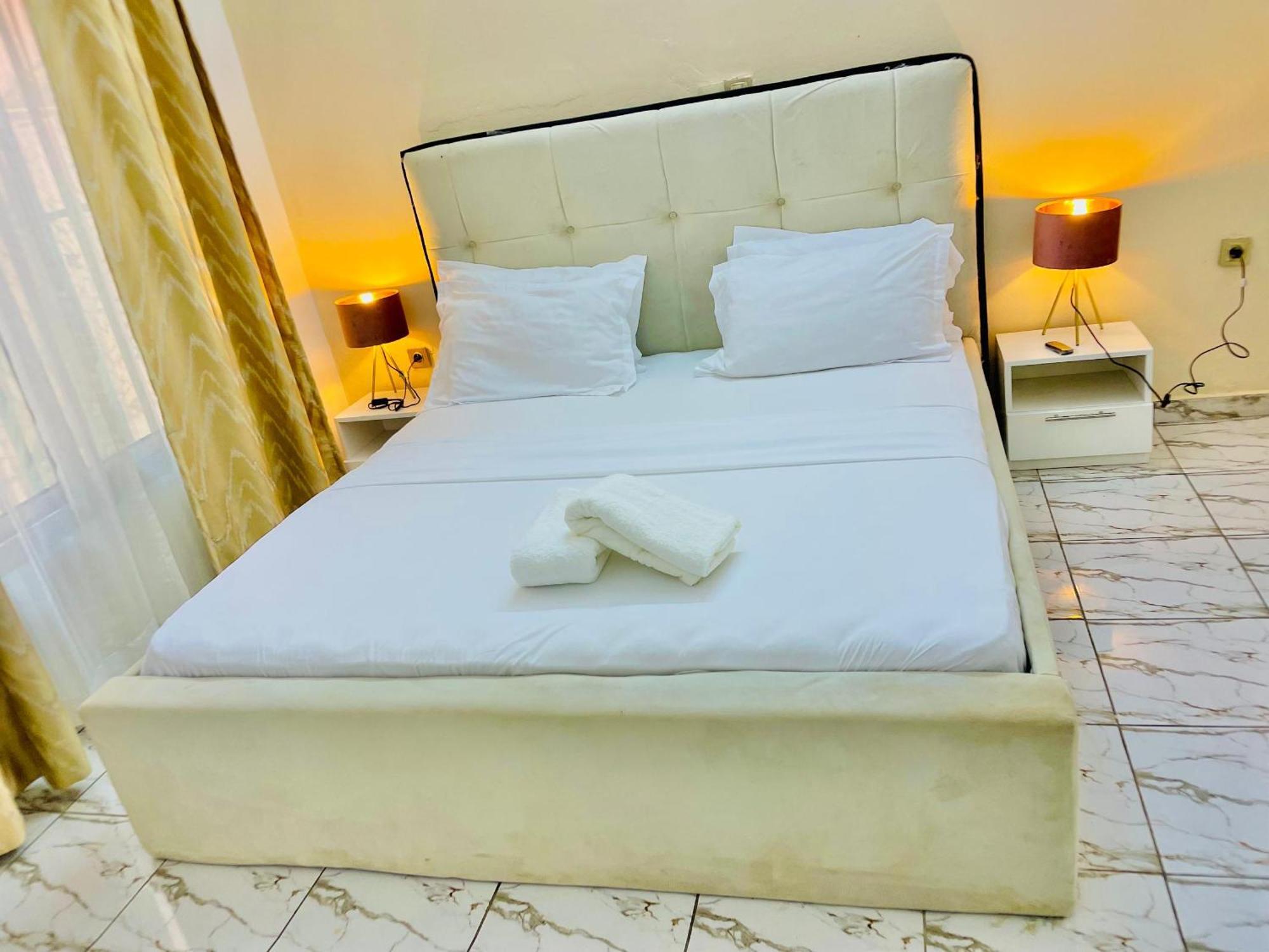 Appartement Avec Vue Panoramique Two Or Three Rooms Yaounde Ngoại thất bức ảnh
