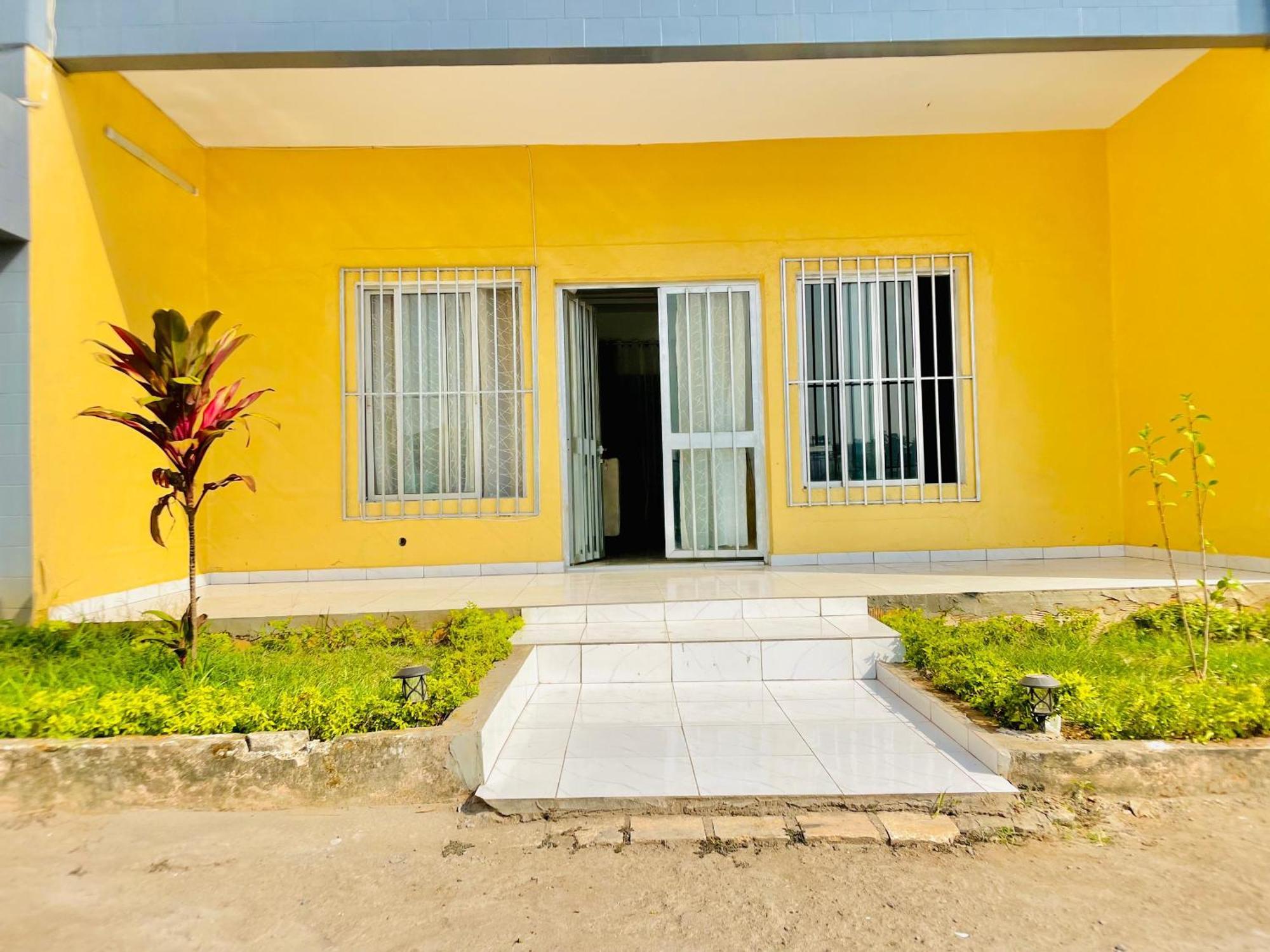 Appartement Avec Vue Panoramique Two Or Three Rooms Yaounde Ngoại thất bức ảnh
